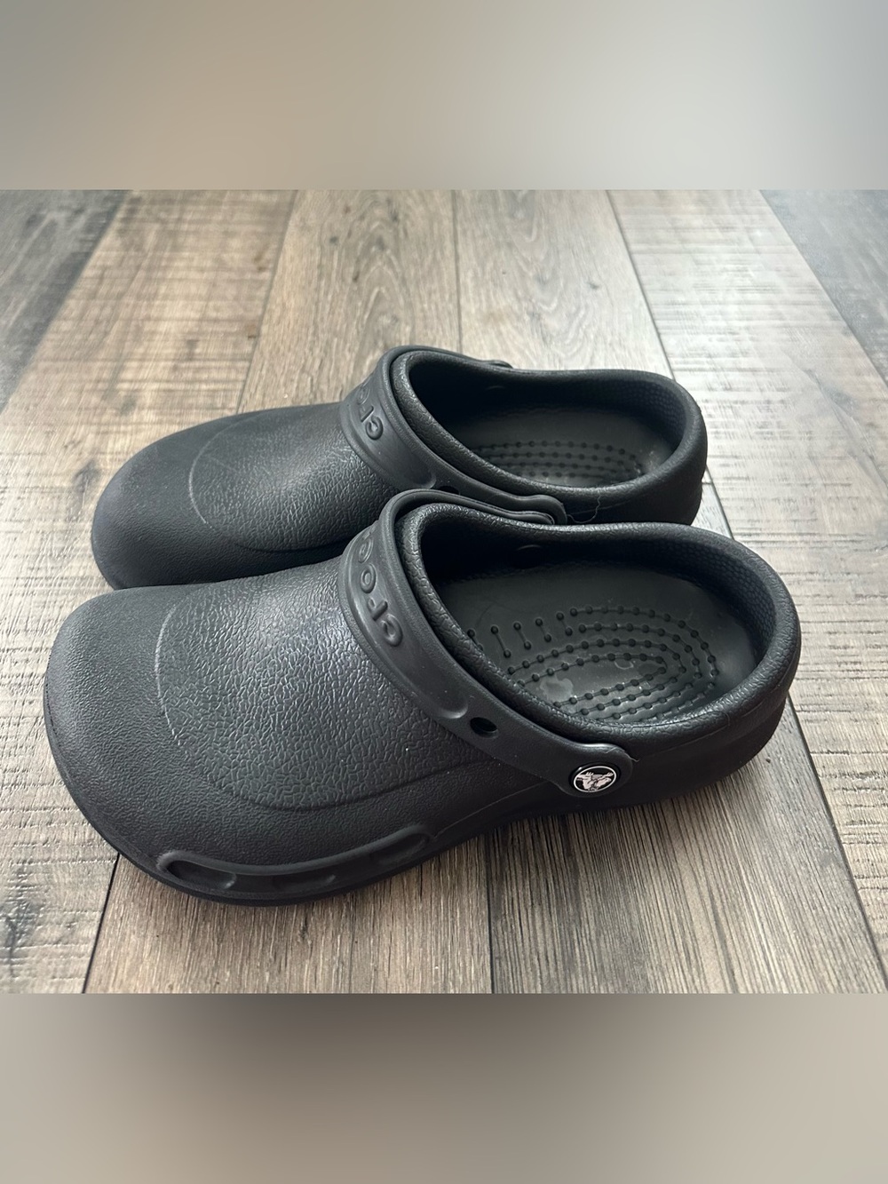 Crocs Bistro Clogs Black Slip Resistant  Men's Sz. 6 Women's Sz. 8